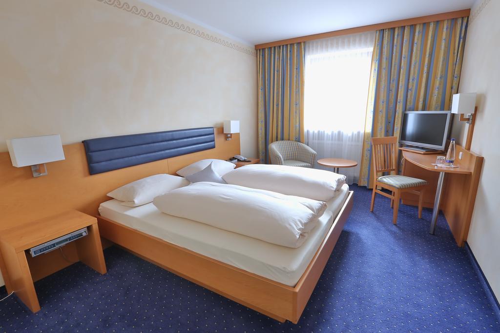 Hotel Bockmaier Oberpframmern المظهر الخارجي الصورة