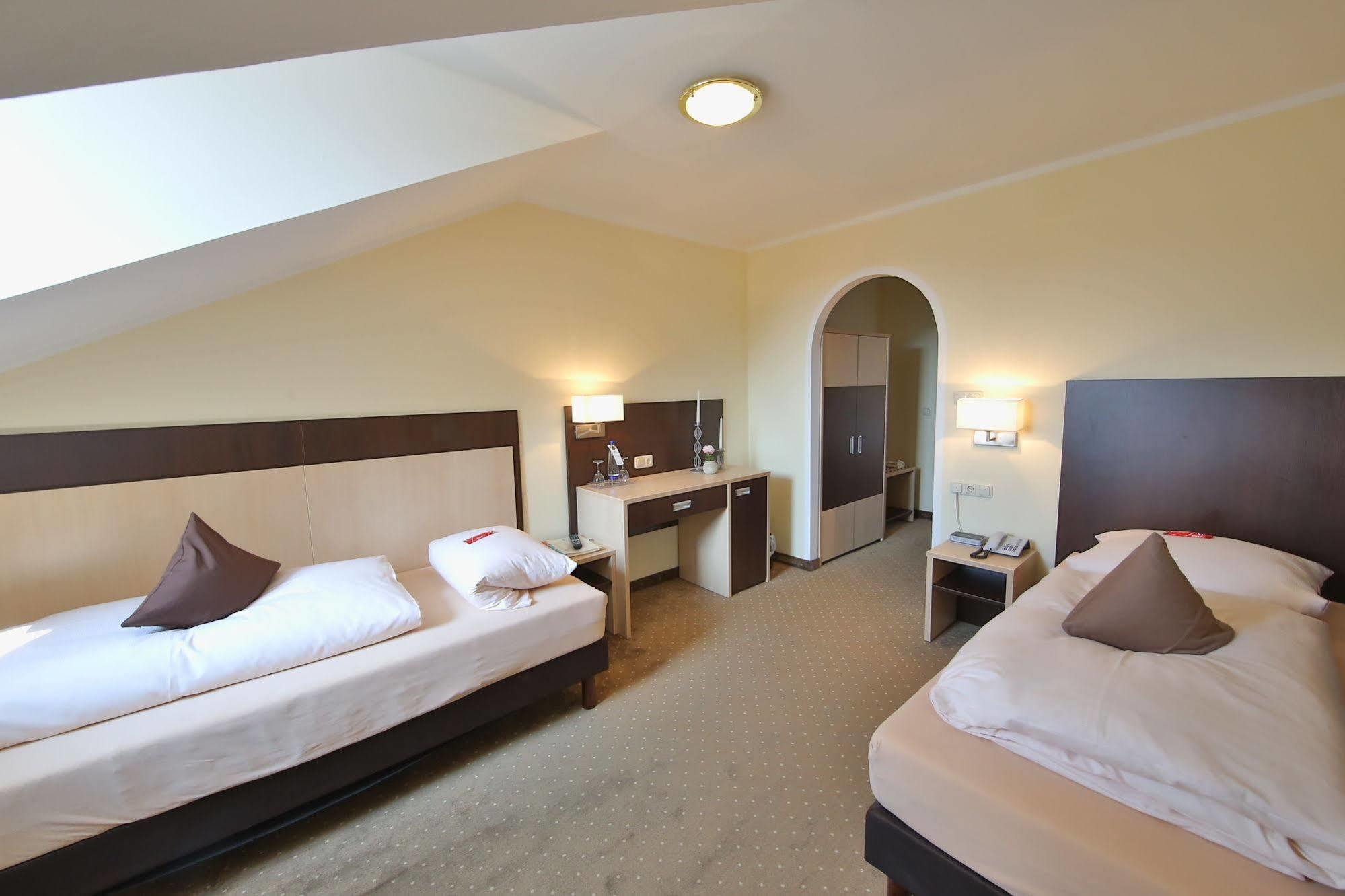 Hotel Bockmaier Oberpframmern المظهر الخارجي الصورة