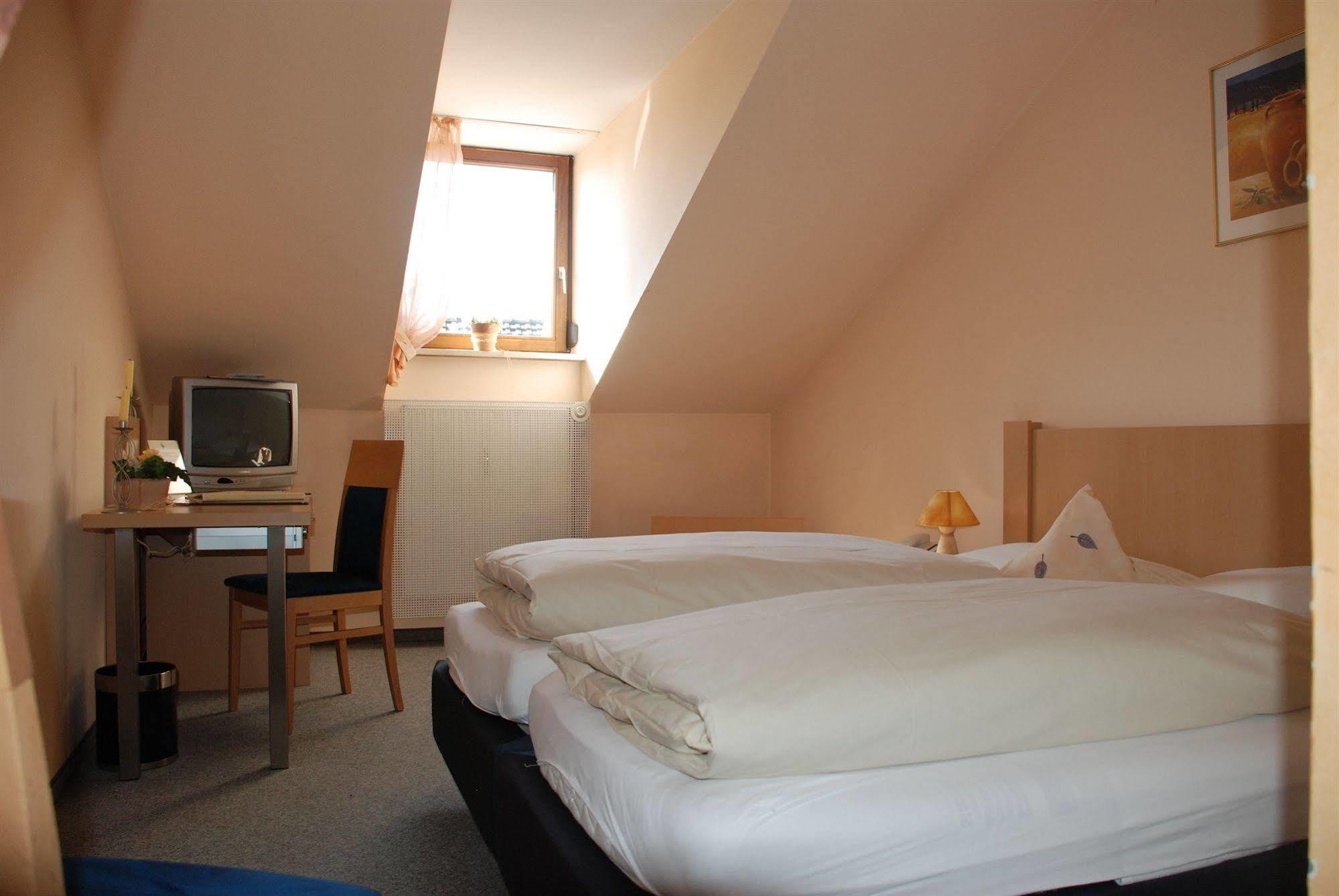 Hotel Bockmaier Oberpframmern المظهر الخارجي الصورة